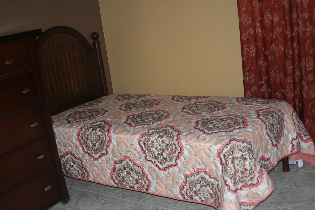 Cozy Apartment Кингстън Екстериор снимка